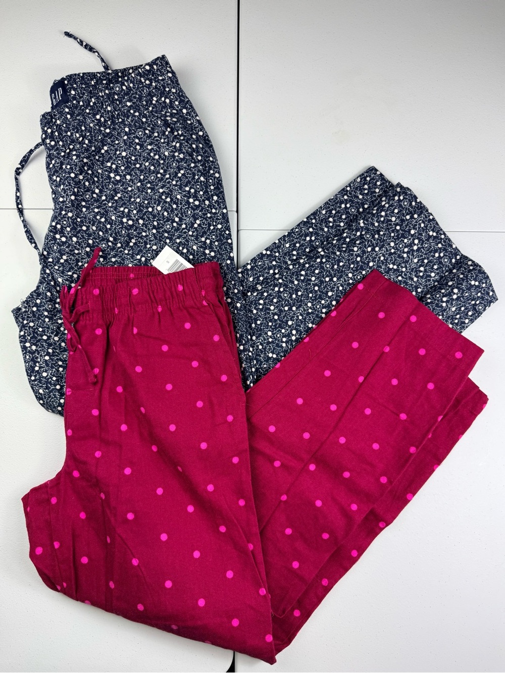 GAP women’s Pink Polka Dot and Navy Floral pajamas pants Set